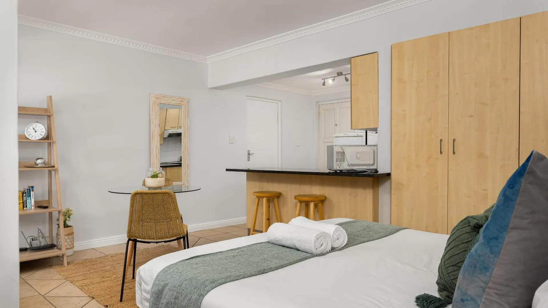 Planet Africa Apartments Cape Town
